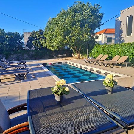 Holiday Home Nino With Amazing Swimming Pool Slatine Εξωτερικό φωτογραφία