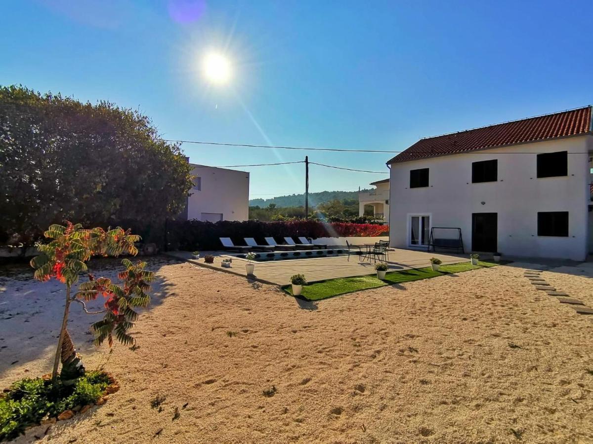 Holiday Home Nino With Amazing Swimming Pool Slatine Εξωτερικό φωτογραφία