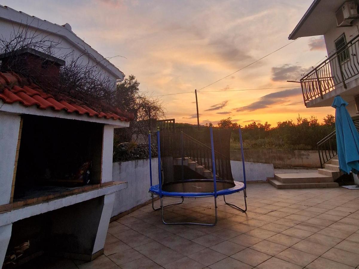 Holiday Home Nino With Amazing Swimming Pool Slatine Εξωτερικό φωτογραφία