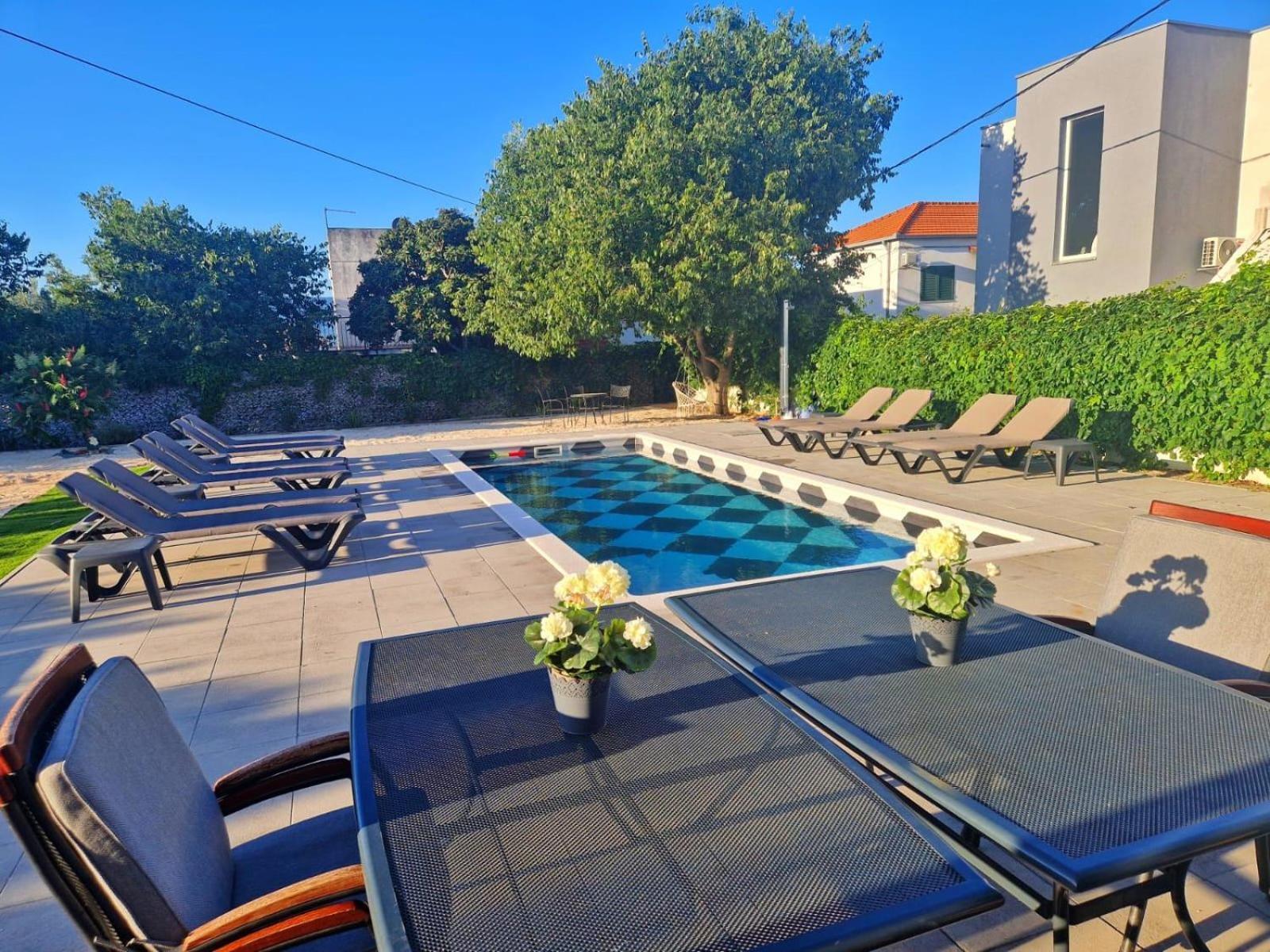 Holiday Home Nino With Amazing Swimming Pool Slatine Εξωτερικό φωτογραφία